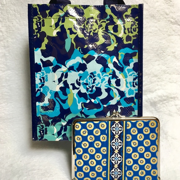 Vera Bradley Handbags - Vera Bradley Photo Holder and Market Tote
